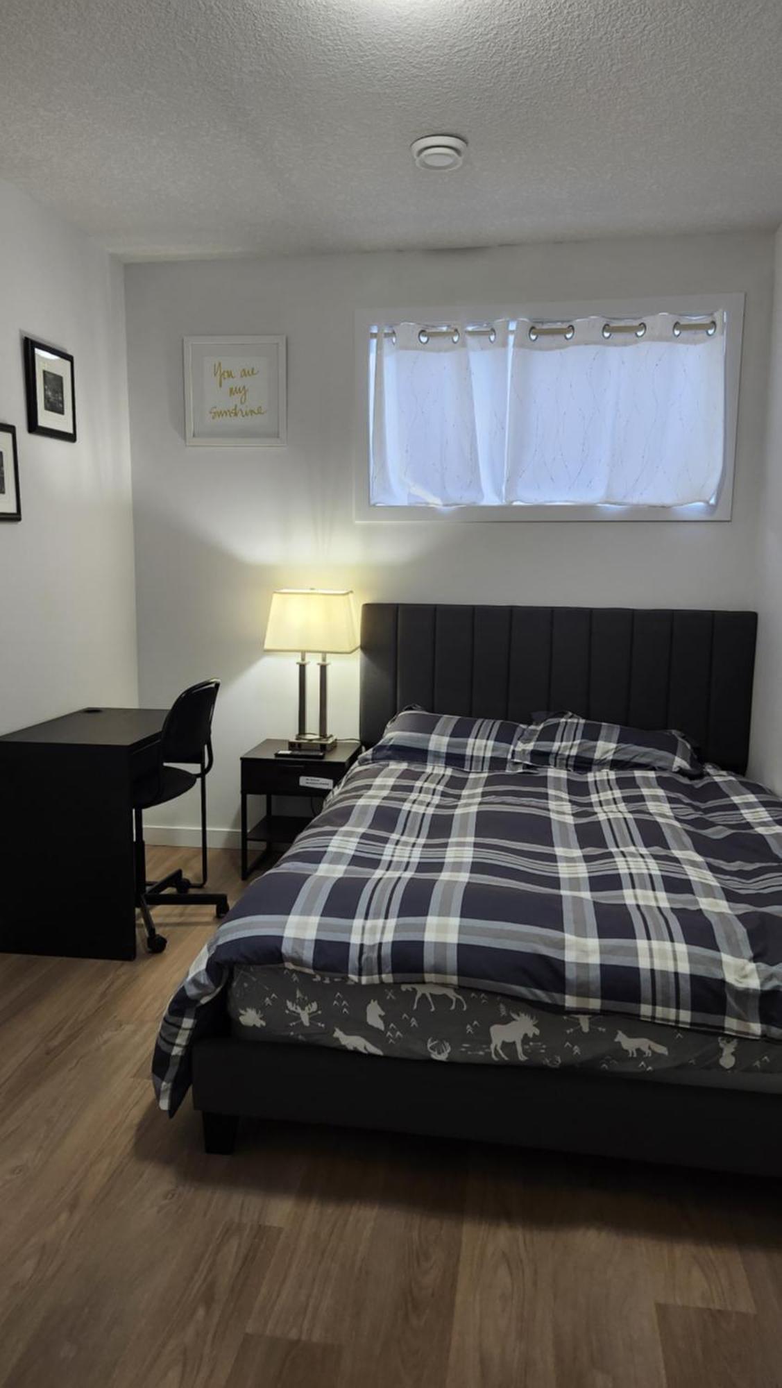 Modern 2 Bedroom Basement Suite At West Edmonton Zewnętrze zdjęcie